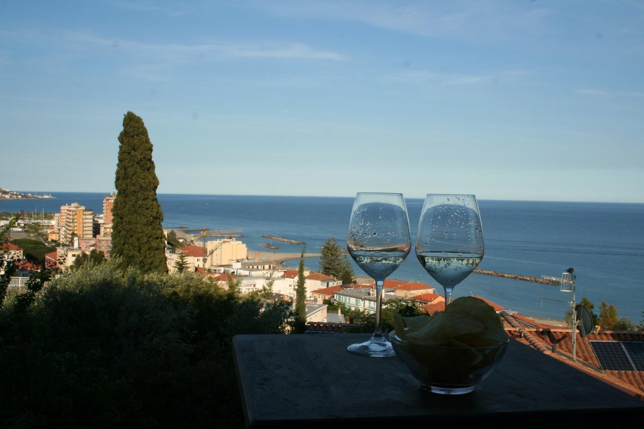 La Dolce Vita Arma di Taggia Extérieur photo