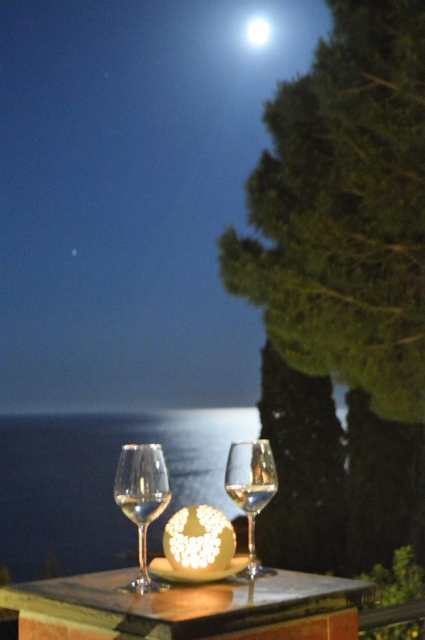La Dolce Vita Arma di Taggia Extérieur photo